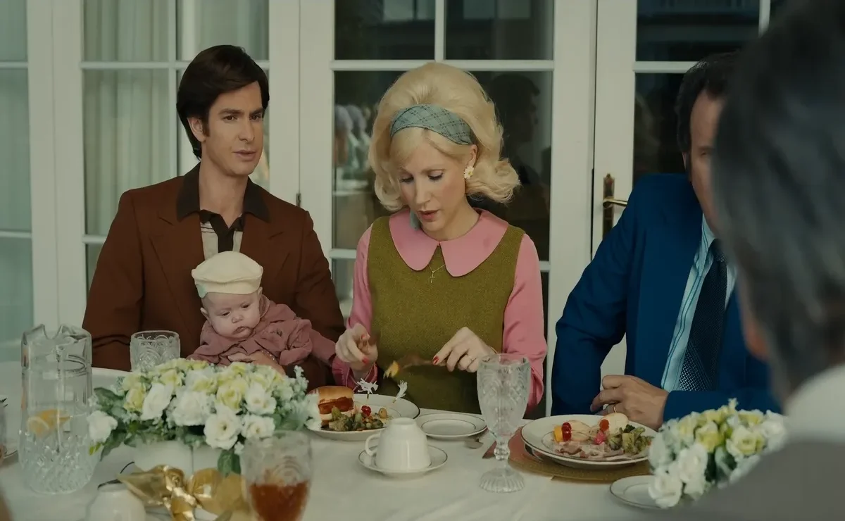 Andrew Garfield and Jessica Chastain in THE EYES OF TAMMY FAYE